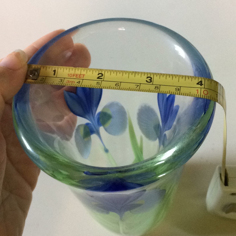 Orient & Flume Fine art glass vase blue iris flowers - Picture 6 of 8
